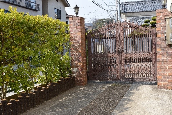 門扉外側
